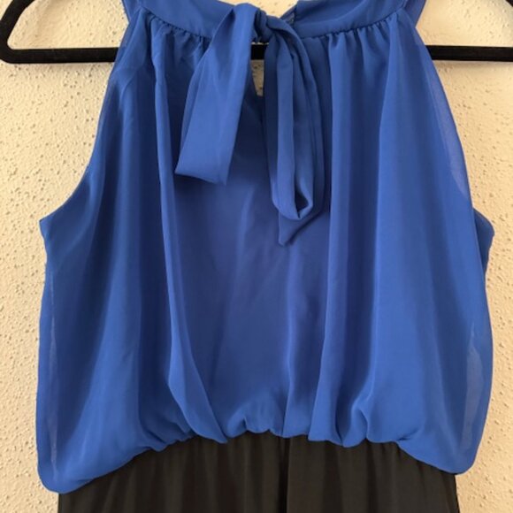 Vestido Azul con Pedrería y Falda Negra (Elegant and feminine dress) - Picture 5 of 6